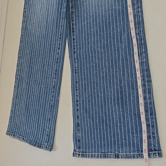 Good American GOOD EASE RELAXED DIAMOND JEANS - NWT - Size 6 - crystal pinstripe - Picture 6 of 16